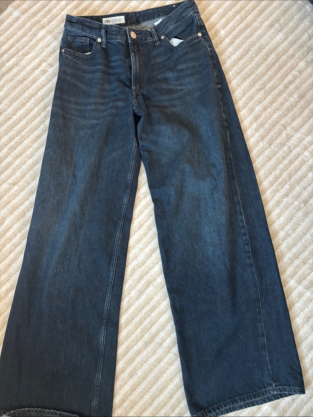 Zara Women’s Dark Indigo Mid Rise Extra Wide Leg Jeans